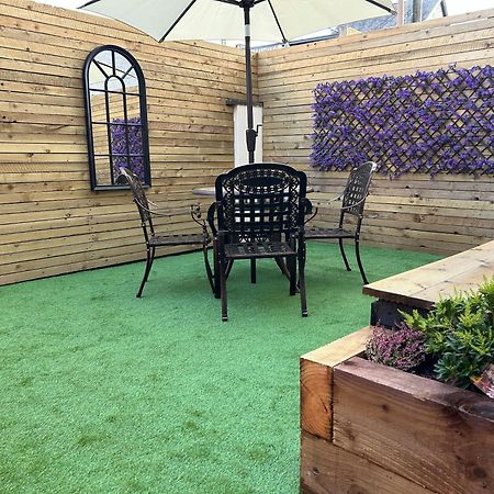 Beachfront Apartment 3 Bedrooms Sleeps 7 - Gateway To The Lake District - Newly Refurbished Morecambe Exterior foto