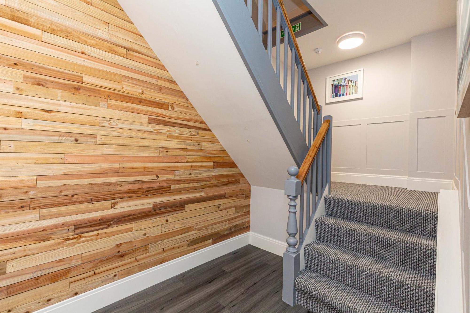 Beachfront Apartment 3 Bedrooms Sleeps 7 - Gateway To The Lake District - Newly Refurbished Morecambe Exterior foto